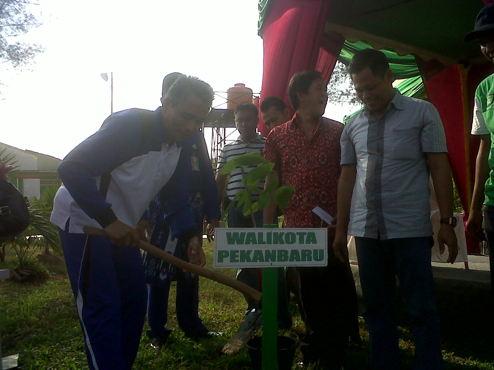 Pekanbaru Kembangkan Buah Langka